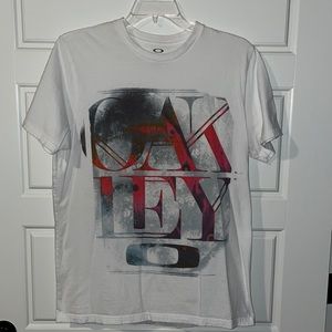 Oakley t-shirt